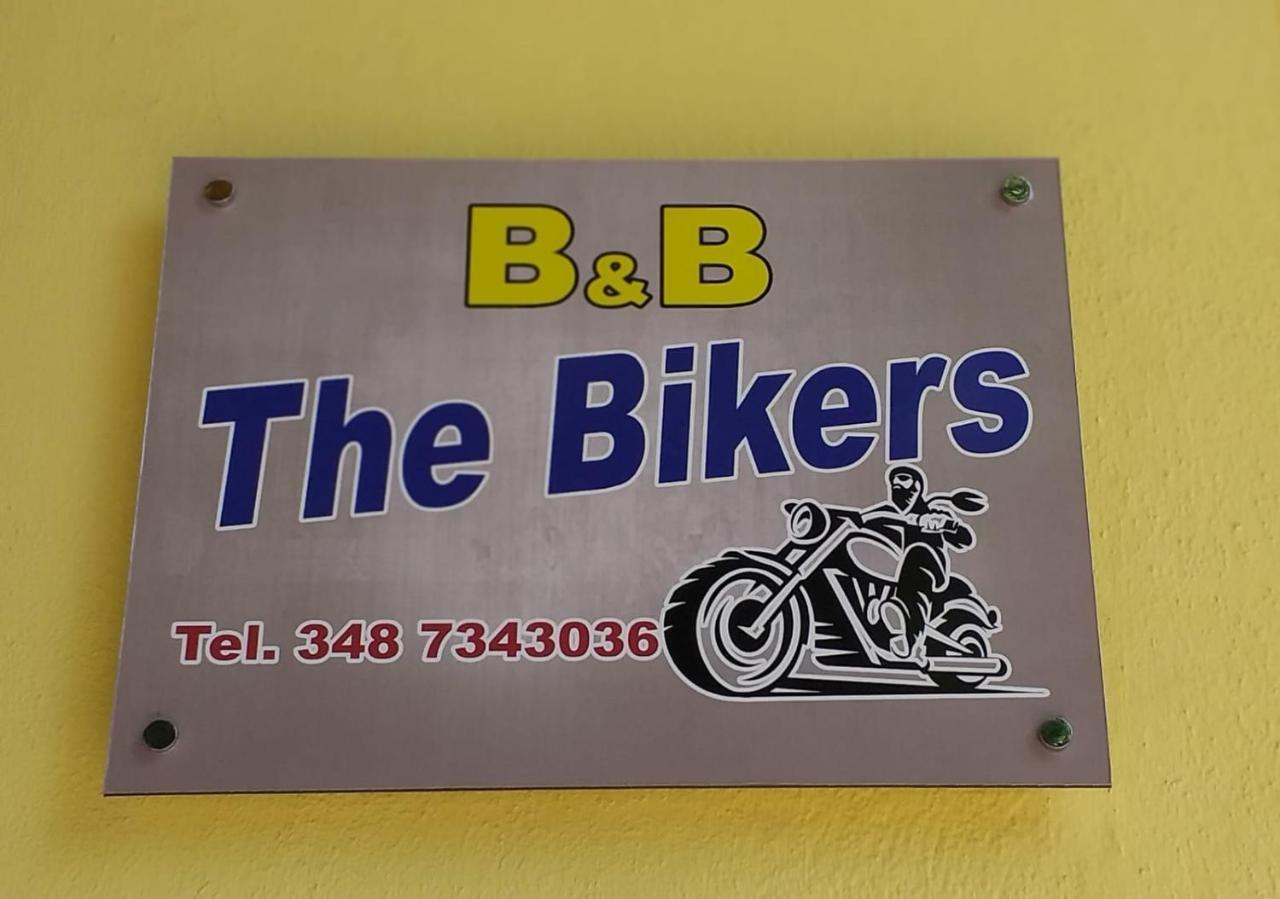 B&B The Bikers 古斯皮尼 外观 照片